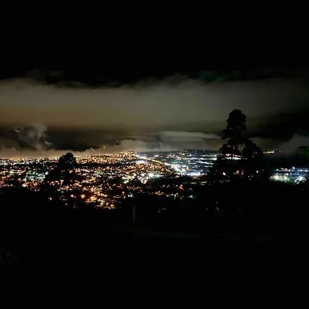 Country House With An Incredible View To The City Cartago Exterior photo